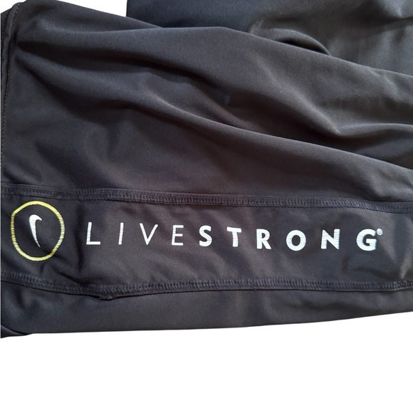 VTG Y2K Nike Livestrong Shorts Mens XL Black Dri-Fit Pockets Lance Armstrong - Picture 4 of 6